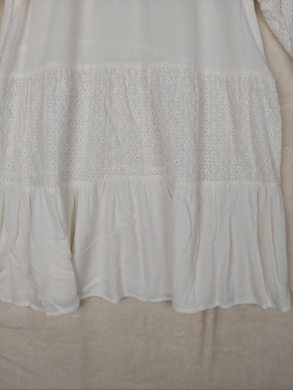 Sperry Boho Mini Dress Women's Medium Crinkled Gauze Eyelet Lace Tiered Festival - Picture 8 of 12